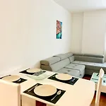 Luxe 1 *