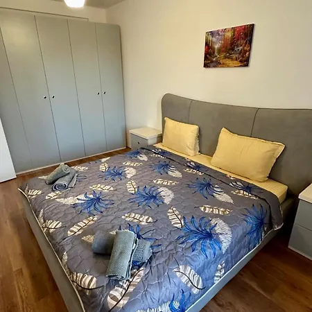 Modern&Cozy Apartment In Tirana