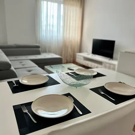 Modern&Cozy Apartment In Tirana