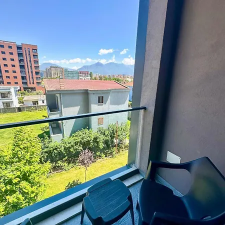 Appartement Modern&cozy In Tirana